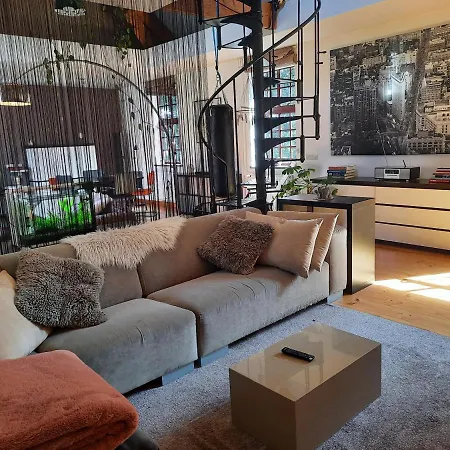 Ruime Woning In Het Voormalig Karmel Klooster Van Egmond * Egmond aan den Hoef