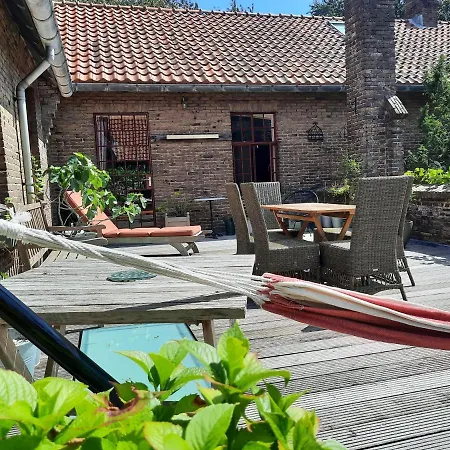 Ruime Woning In Het Voormalig Karmel Klooster Van Egmond *