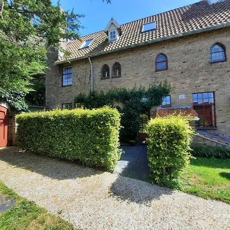 Ruime Woning In Het Voormalig Karmel Klooster Van Egmond Apartment