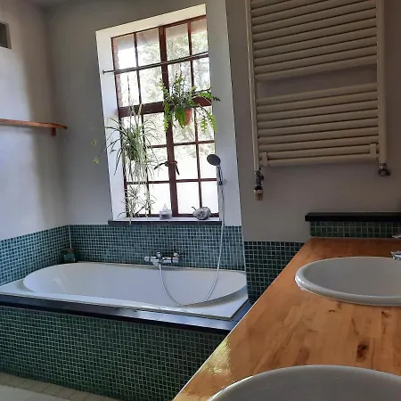Ruime Woning In Het Voormalig Karmel Klooster Van Egmond Egmond aan den Hoef